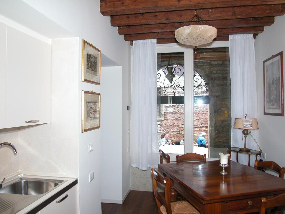 Al Pozzo Dei Scoacamini, 100 M From San Marco, Ground Floor Apartment Veneţia Exterior foto