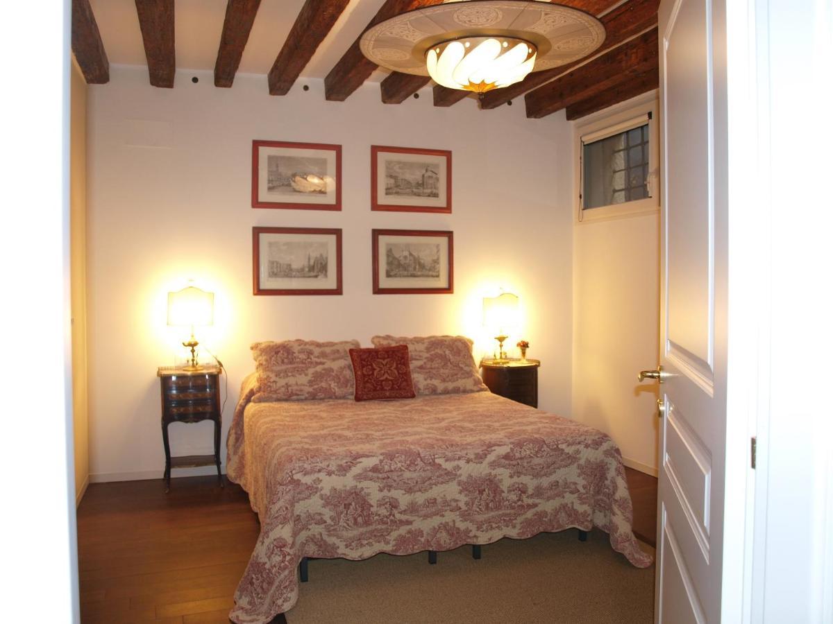 Al Pozzo Dei Scoacamini, 100 M From San Marco, Ground Floor Apartment Veneţia Exterior foto